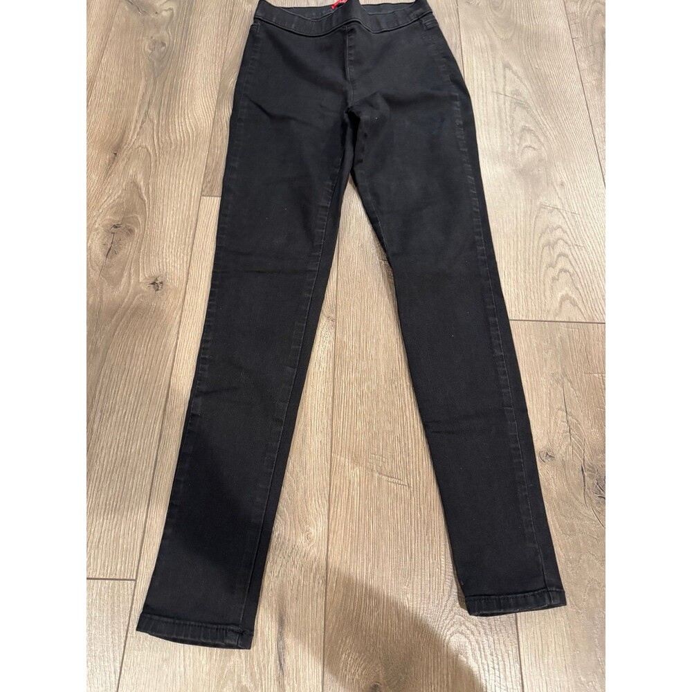 Womenโs Jennifer Lopez Pull On Black Skinny Jeggings Size 2
